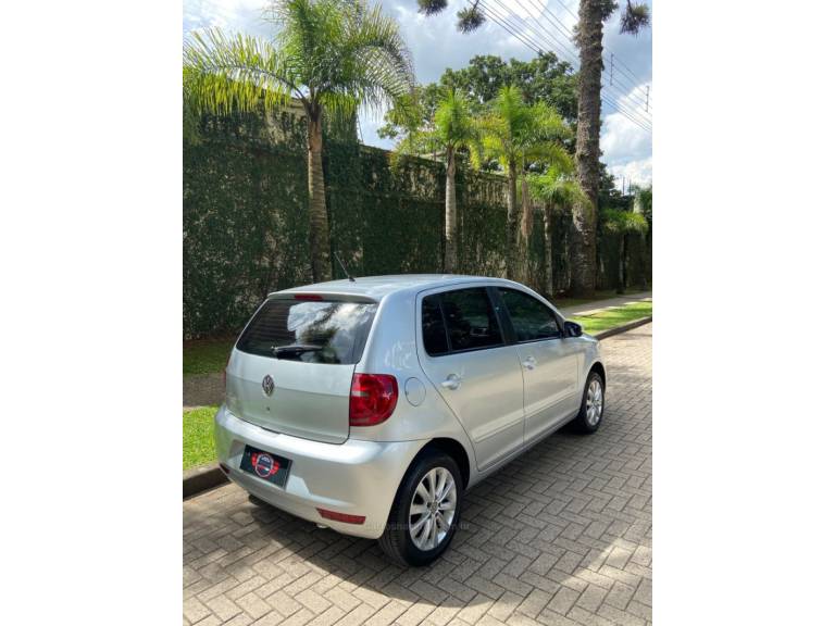 VOLKSWAGEN - FOX - 2013/2013 - Prata - R$ 34.900,00