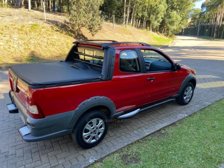 FIAT - STRADA - 2012/2012 - Vermelha - R$ 47.900,00