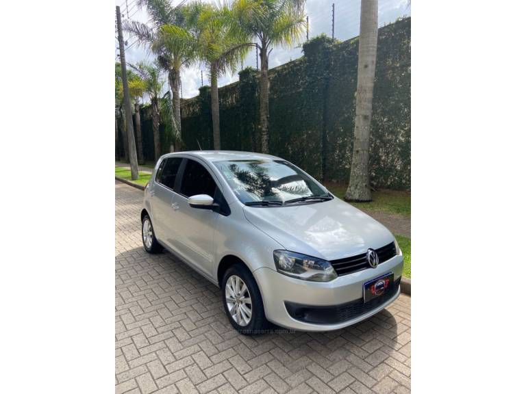 VOLKSWAGEN - FOX - 2013/2013 - Prata - R$ 34.900,00